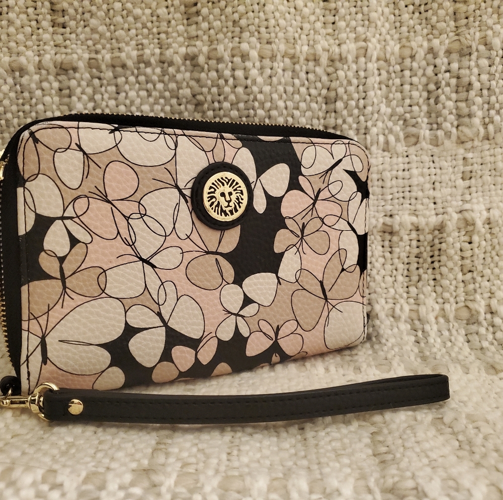 Anne Klein Wallet clutch